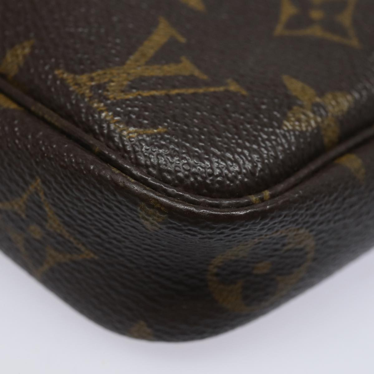 LOUIS VUITTON Monogram Pochette Accessoires Pouch M51980 LV 82467