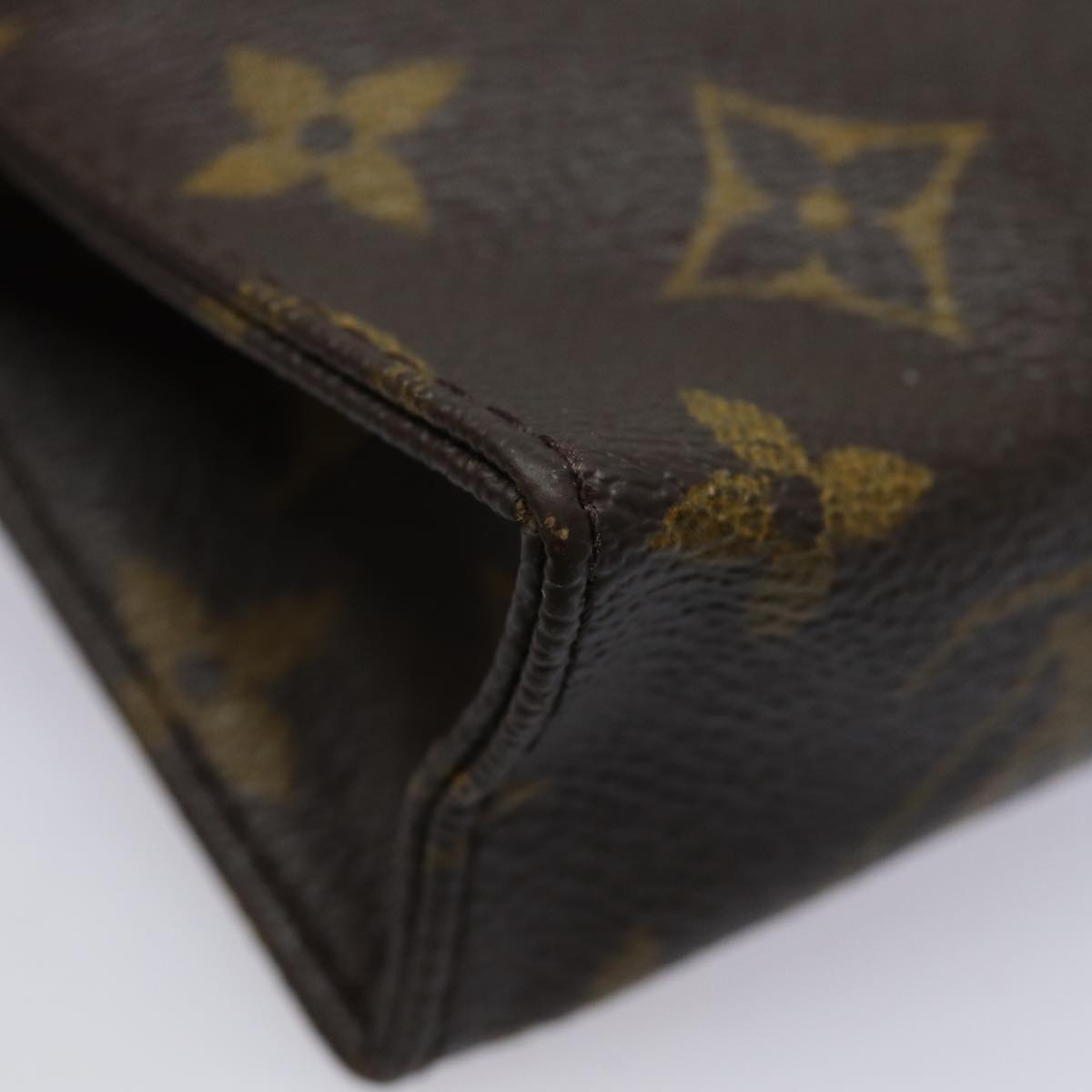 LOUIS VUITTON Monogram Poche Toilette 15 Pouch M47546 LV 82470