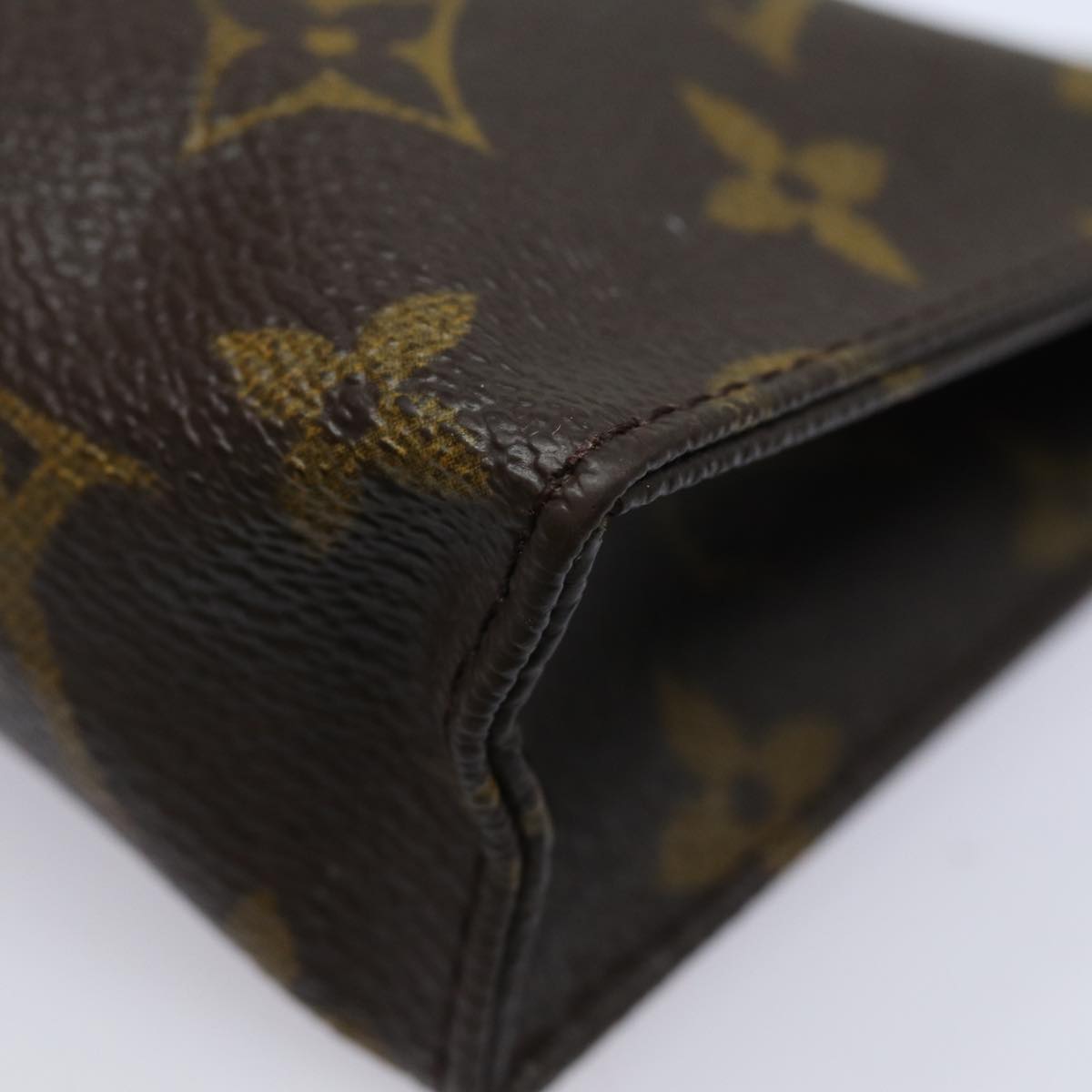 LOUIS VUITTON Monogram Poche Toilette 15 Pouch M47546 LV 82470