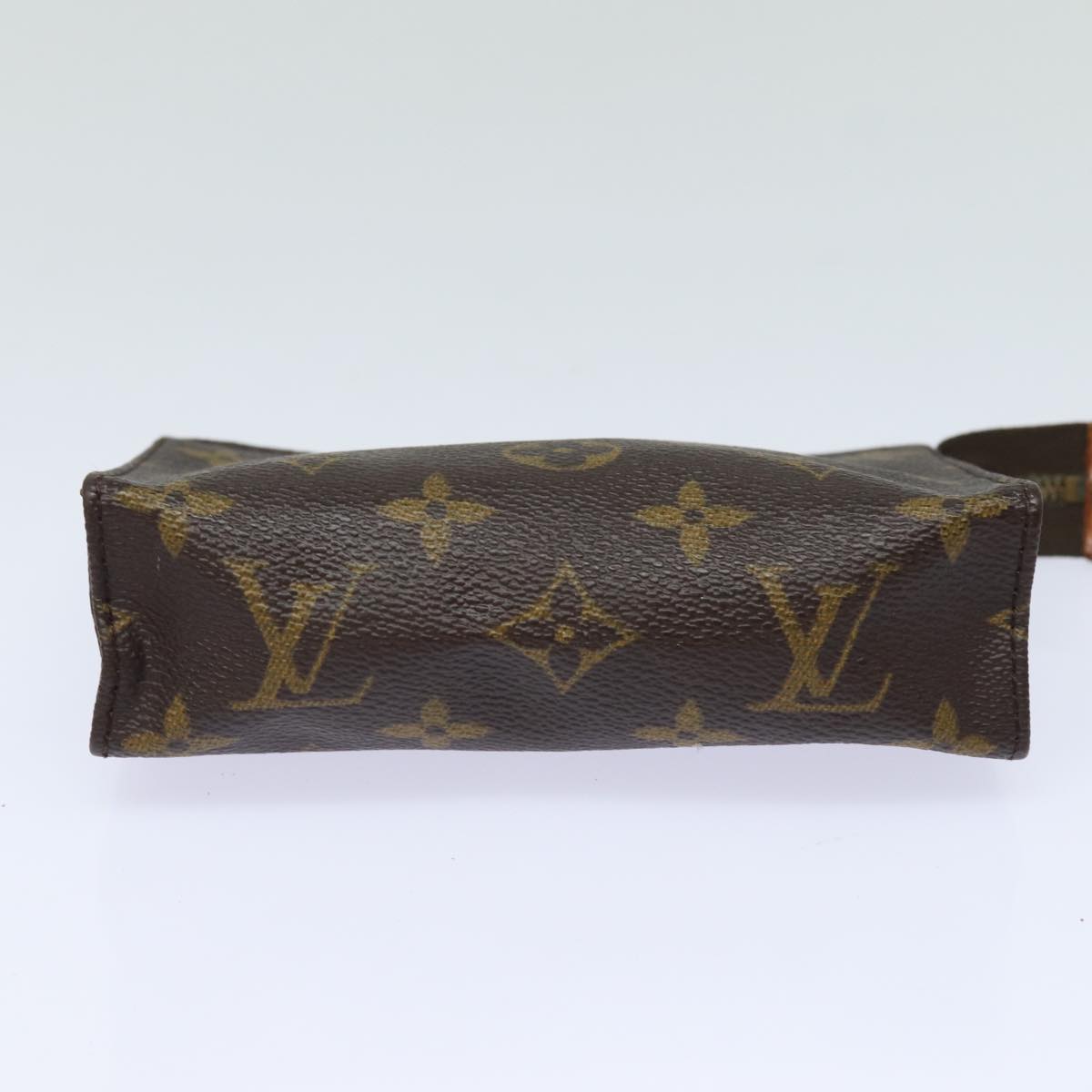 LOUIS VUITTON Monogram Poche Toilette 15 Pouch M47546 LV 82470