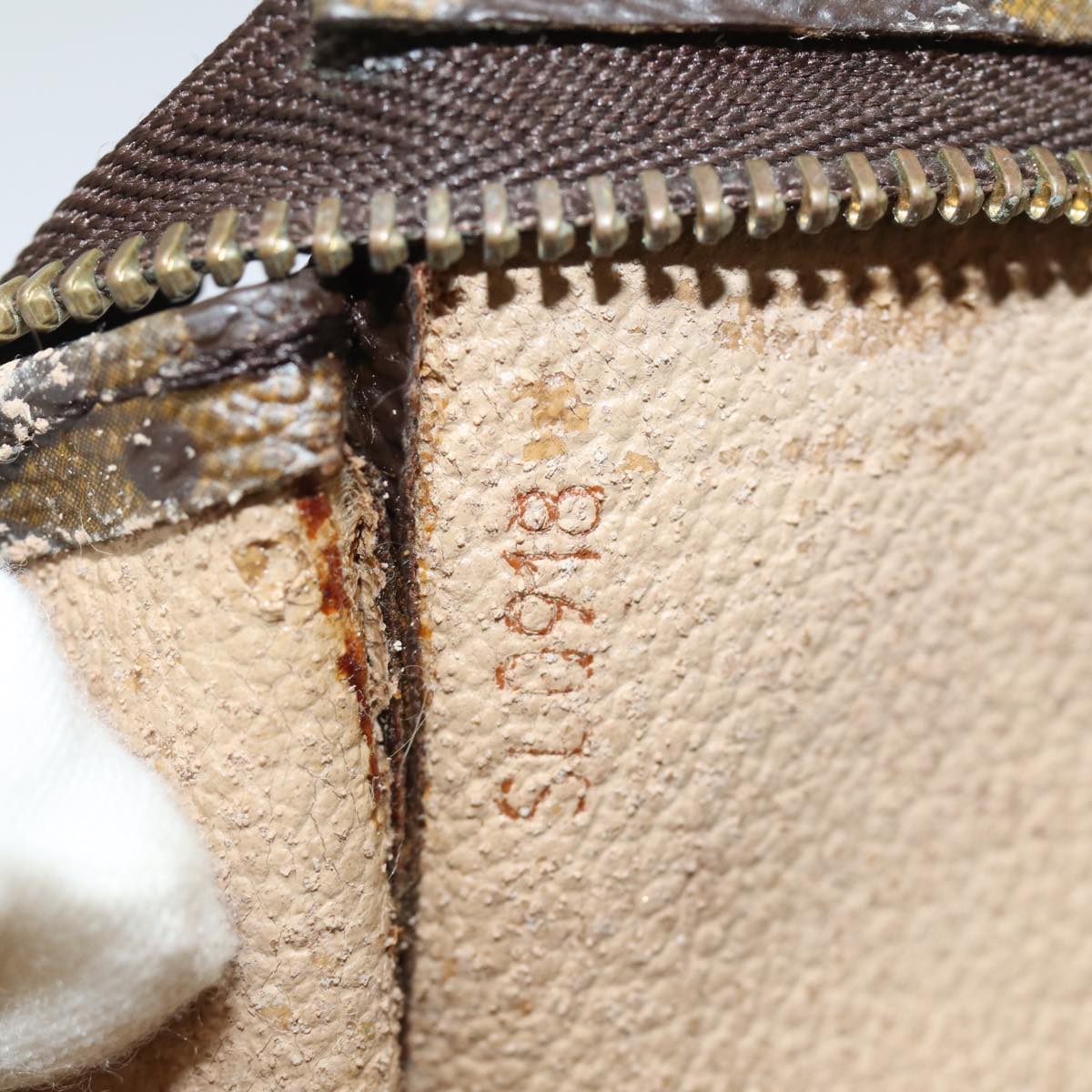 LOUIS VUITTON Monogram Poche Toilette 19 Pouch M47544 LV 82471