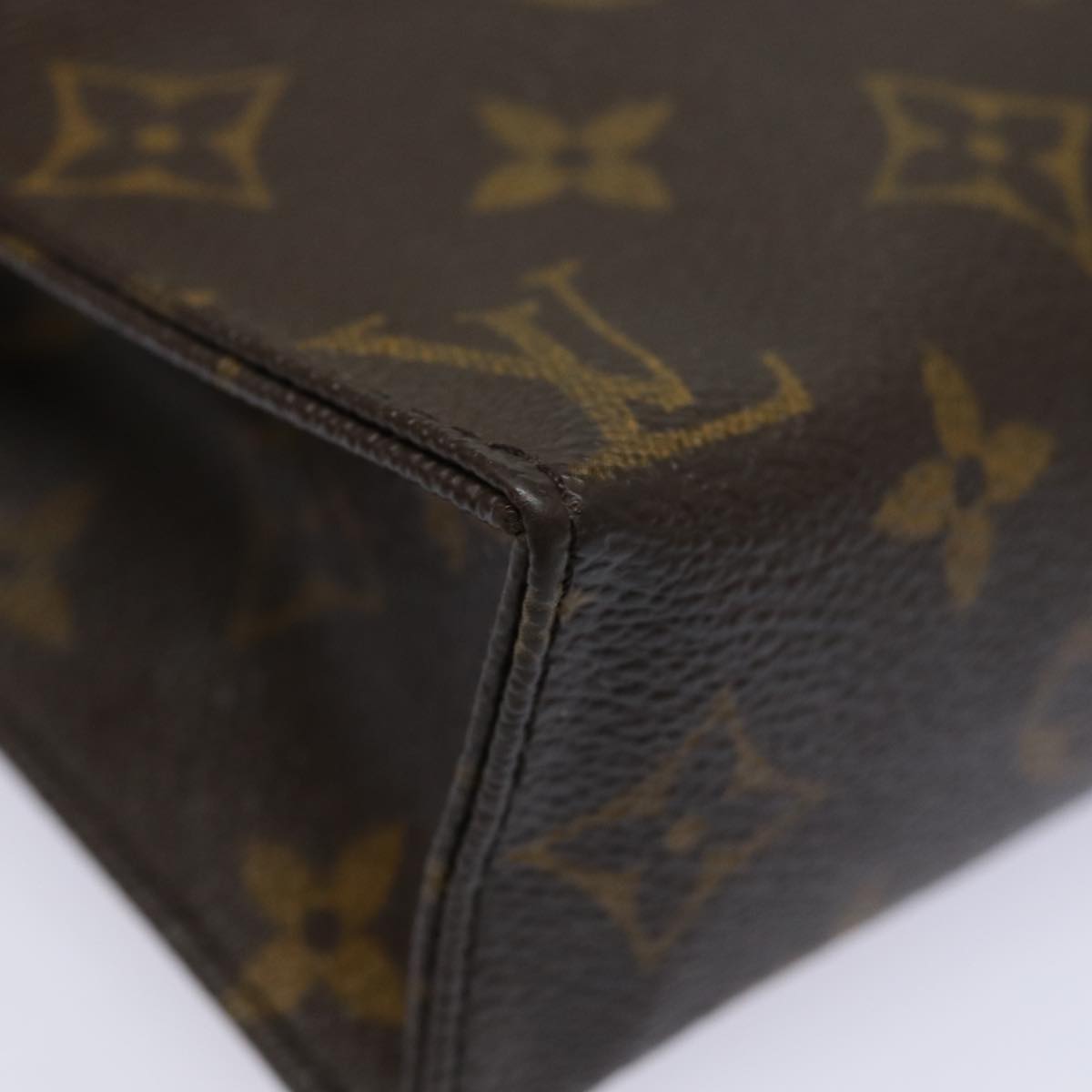 LOUIS VUITTON Monogram Poche Toilette 19 Pouch M47544 LV 82471