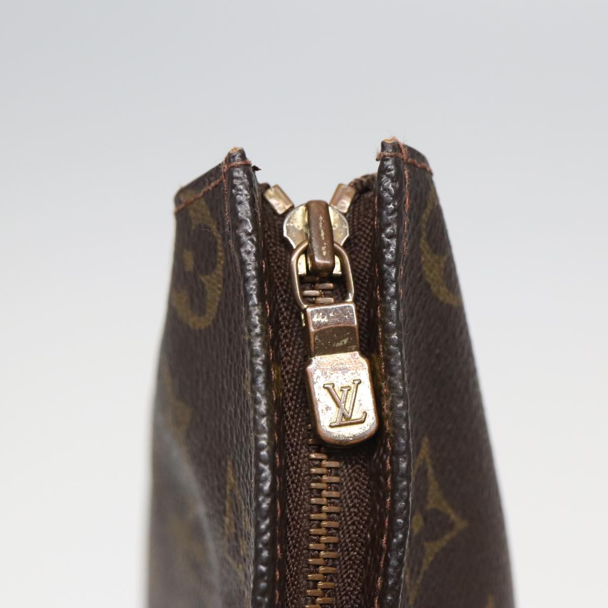 LOUIS VUITTON Monogram Poche Toilette 26 Pouch M47542 LV 82472