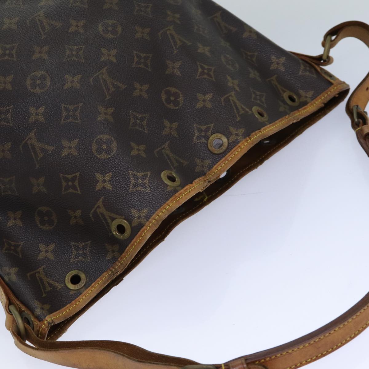 LOUIS VUITTON Monogram Petit Noe Shoulder Bag M42226 LV 82556