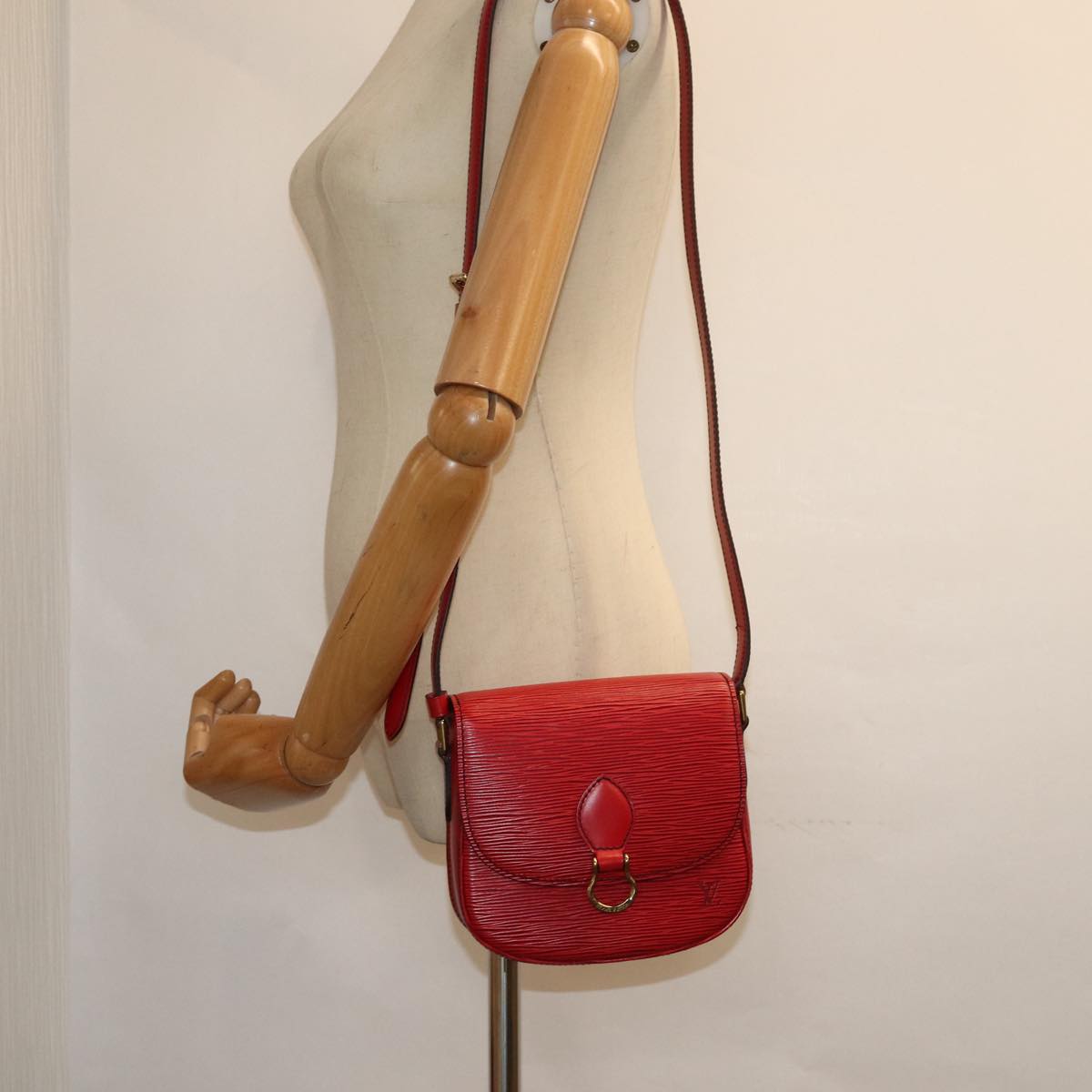 LOUIS VUITTON Epi Saint Cloud PM Shoulder Bag Red M52217 LV 82607