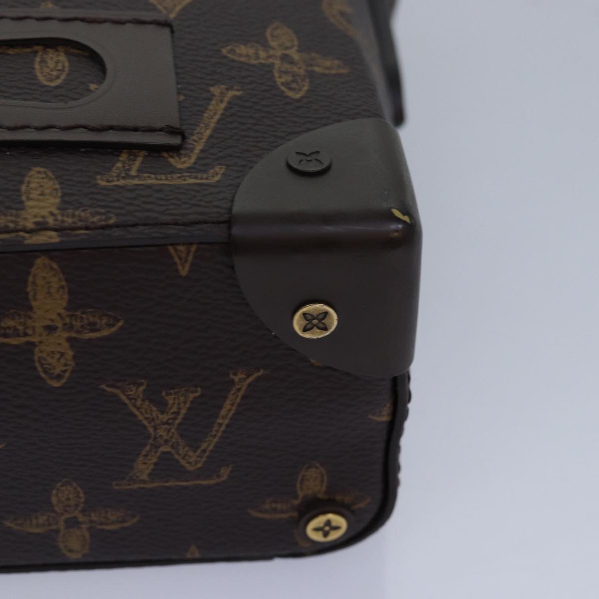LOUIS VUITTON Monogram Vertical Box Shoulder Bag M59664 LV 82618A