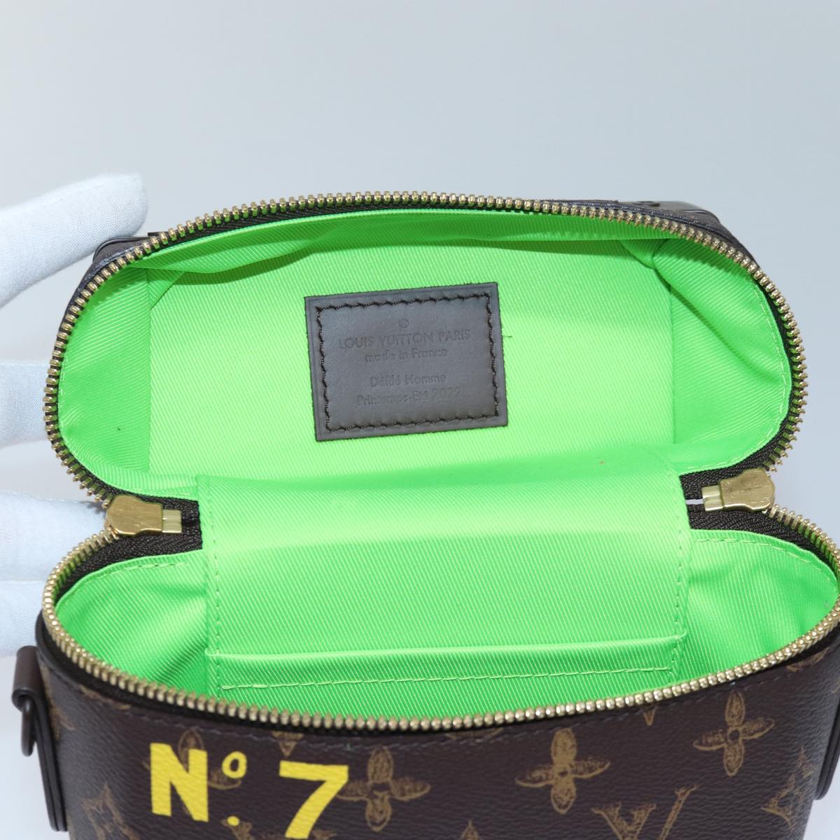 LOUIS VUITTON Monogram Vertical Box Shoulder Bag M59664 LV 82618A