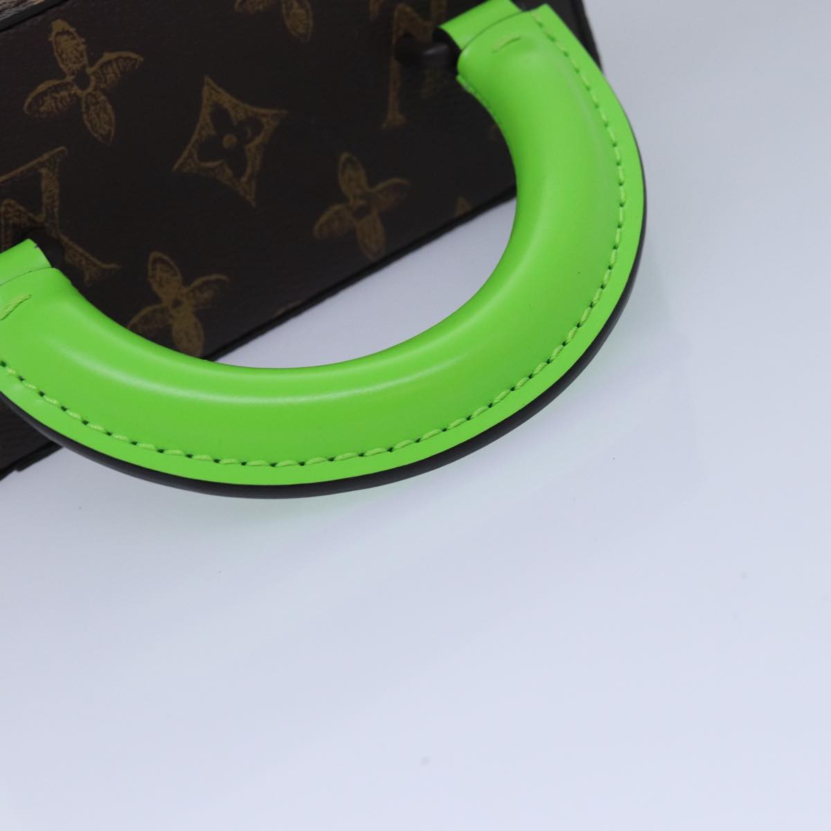 LOUIS VUITTON Monogram Vertical Box Shoulder Bag M59664 LV 82618A