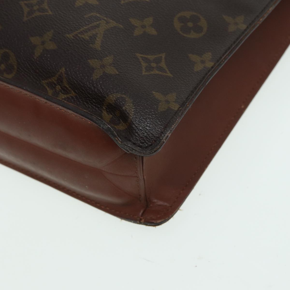 LOUIS VUITTON Monogram Porte Documents Bandouliere Bag M53338 LV 82682