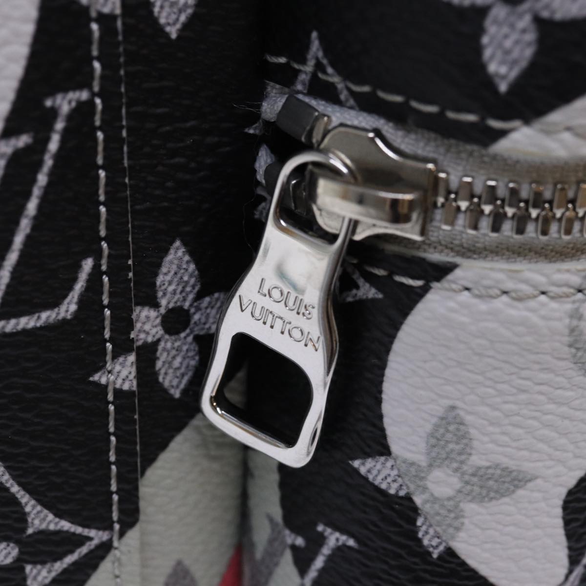 LOUIS VUITTON Monogram LV Portrait Discovery Backpack PM M46680 LV 82747A