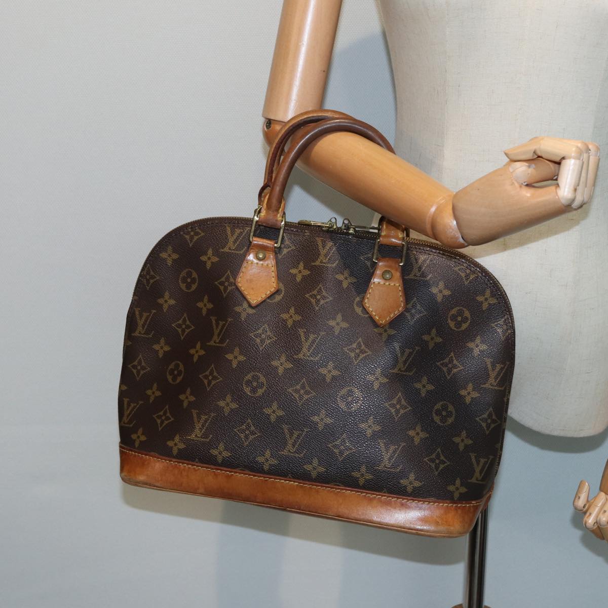 LOUIS VUITTON Monogram Alma Hand Bag M51130 LV 82757