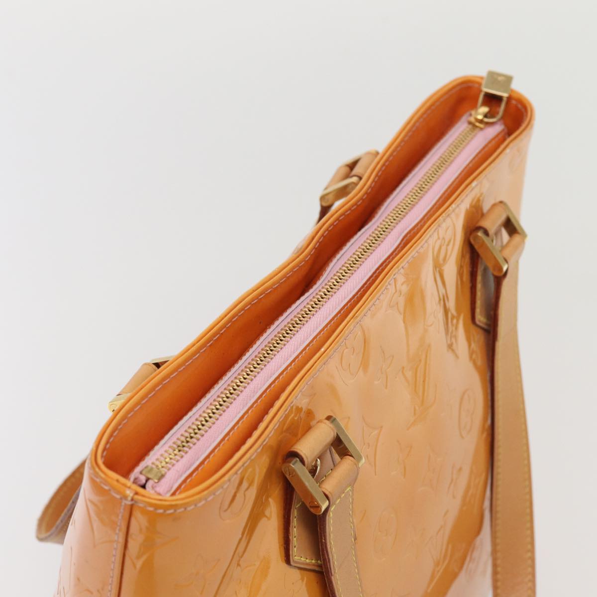 LOUIS VUITTON Monogram Vernis Houston Bag Marshmallow Pink M91302 LV 82765
