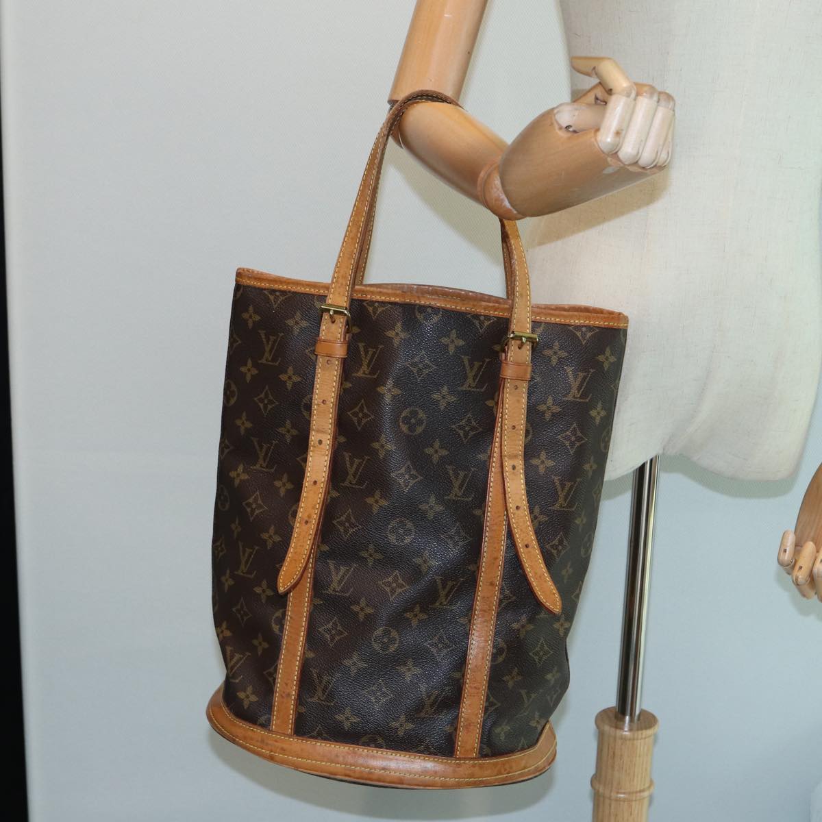LOUIS VUITTON Monogram Bucket GM Shoulder Bag M42236 LV 82790
