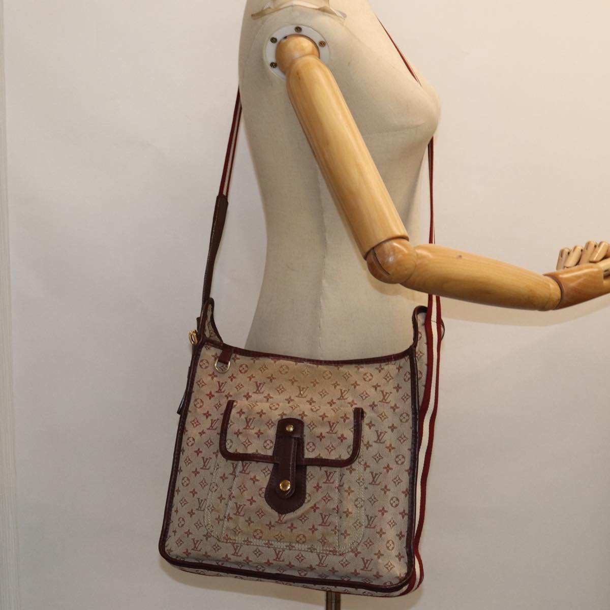 LOUIS VUITTON Monogram Mini Besace Mary Kate Bag Red M92321 LV 82835