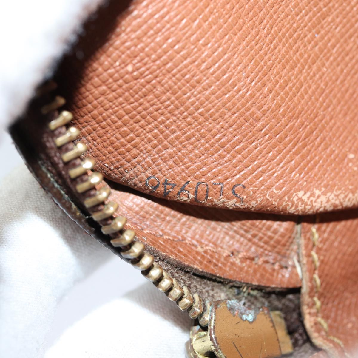 LOUIS VUITTON Monogram Marly Dragonne PM Clutch Bag M51827 LV 82903