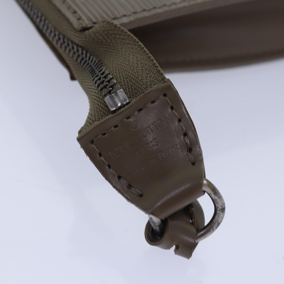 LOUIS VUITTON Epi Pochette Accessoires Pouch Gray Pepper LV 82930A