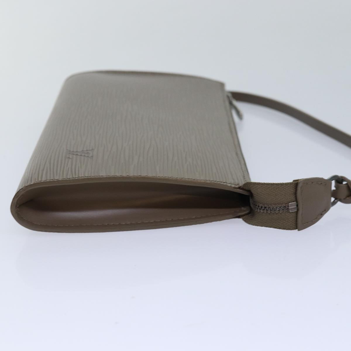 LOUIS VUITTON Epi Pochette Accessoires Pouch Gray Pepper LV 82930A
