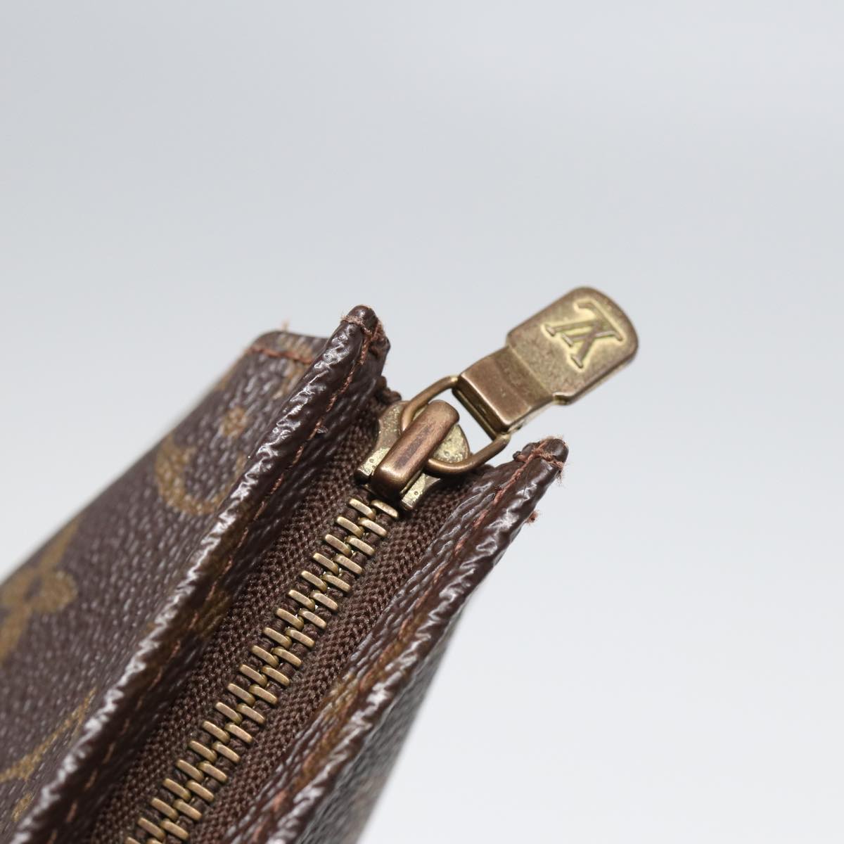 LOUIS VUITTON Monogram Poche Toilette 26 Pouch M47542 LV 82952