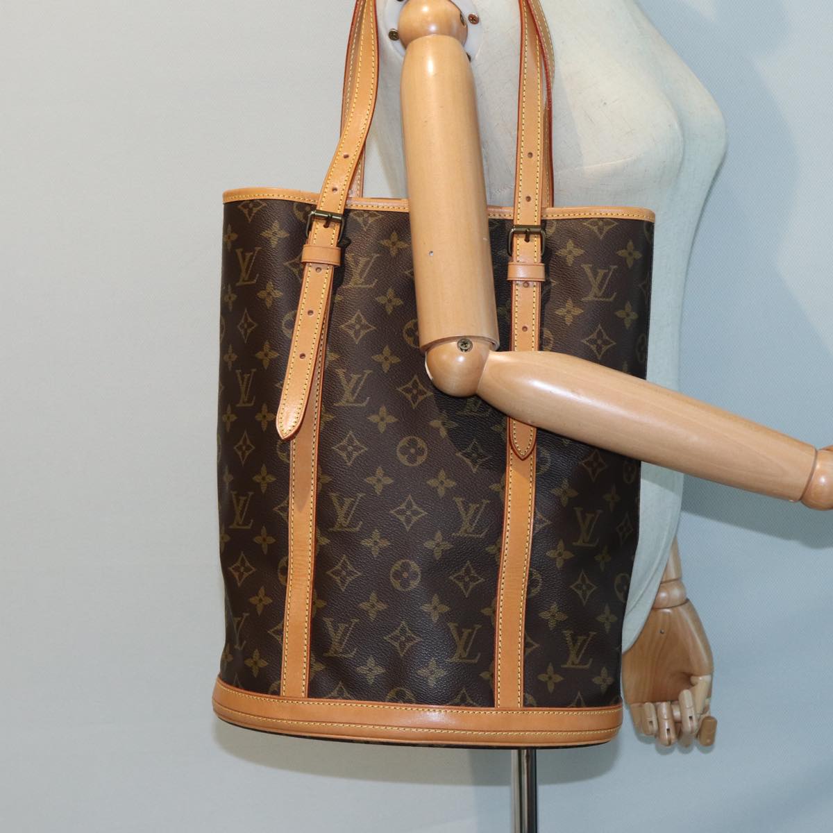 LOUIS VUITTON Monogram Bucket GM Shoulder Bag M42236 LV 82963