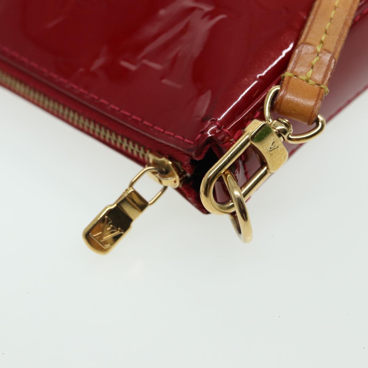 LOUIS VUITTON Vernis Pochette Accessoires Pouch Pomme D'amour M91577 83014