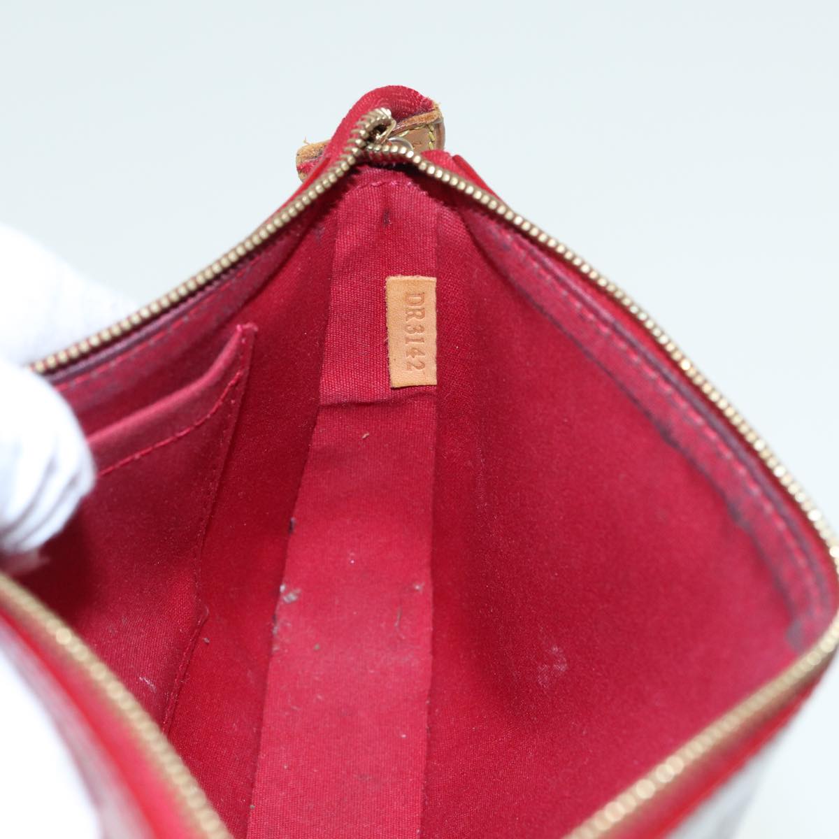 LOUIS VUITTON Vernis Pochette Accessoires Pouch Pomme D'amour M91577 83014