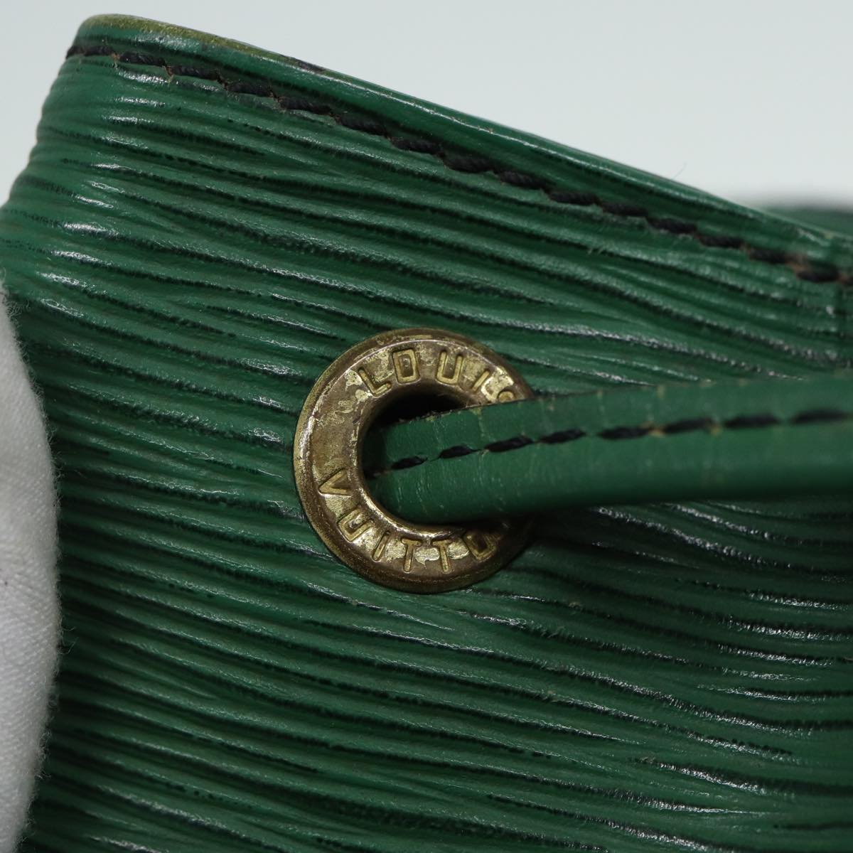 LOUIS VUITTON Epi Petit Noe Shoulder Bag Green M44102 LV 83033