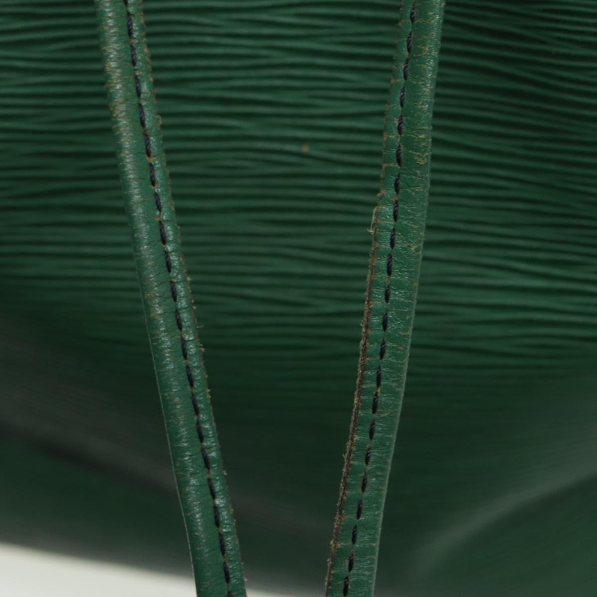 LOUIS VUITTON Epi Petit Noe Shoulder Bag Green M44102 LV 83033