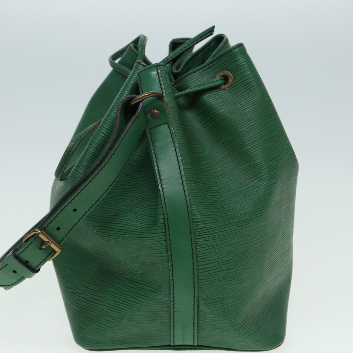 LOUIS VUITTON Epi Petit Noe Shoulder Bag Green M44102 LV 83033