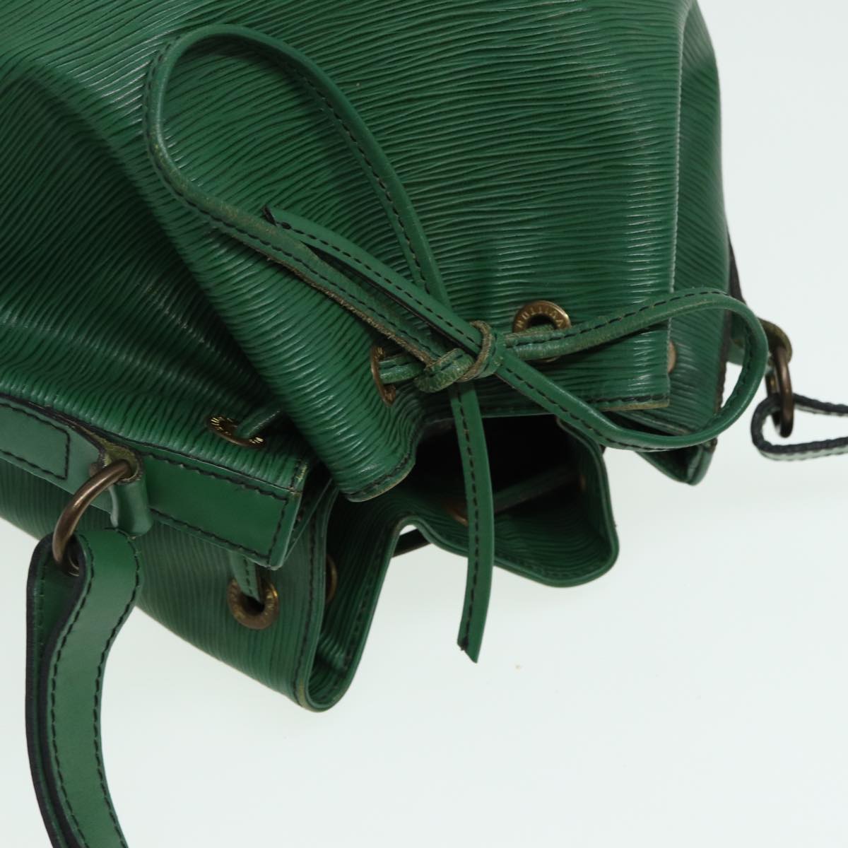 LOUIS VUITTON Epi Petit Noe Shoulder Bag Green M44102 LV 83033