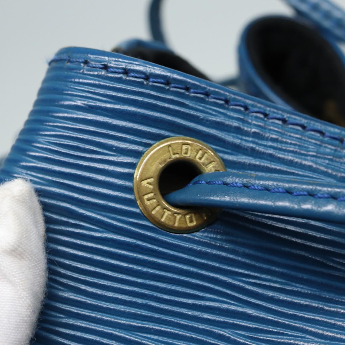 LOUIS VUITTON Epi Noe Shoulder Bag Toledo Blue M44005 LV 83034