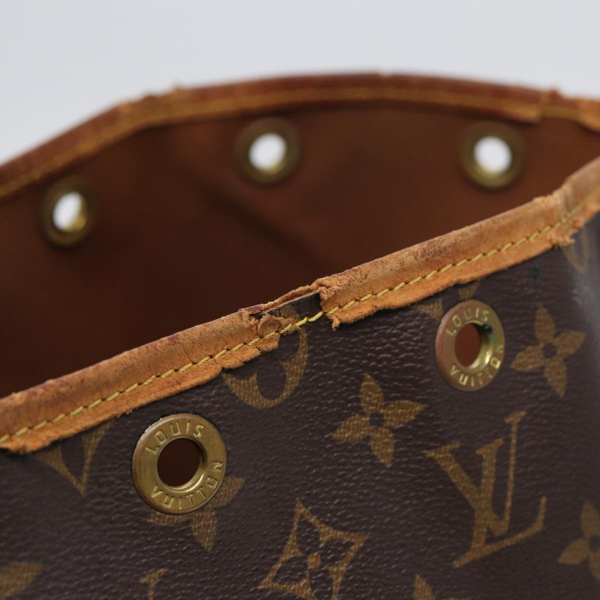 LOUIS VUITTON Monogram Noe Shoulder Bag M42224 LV 83044