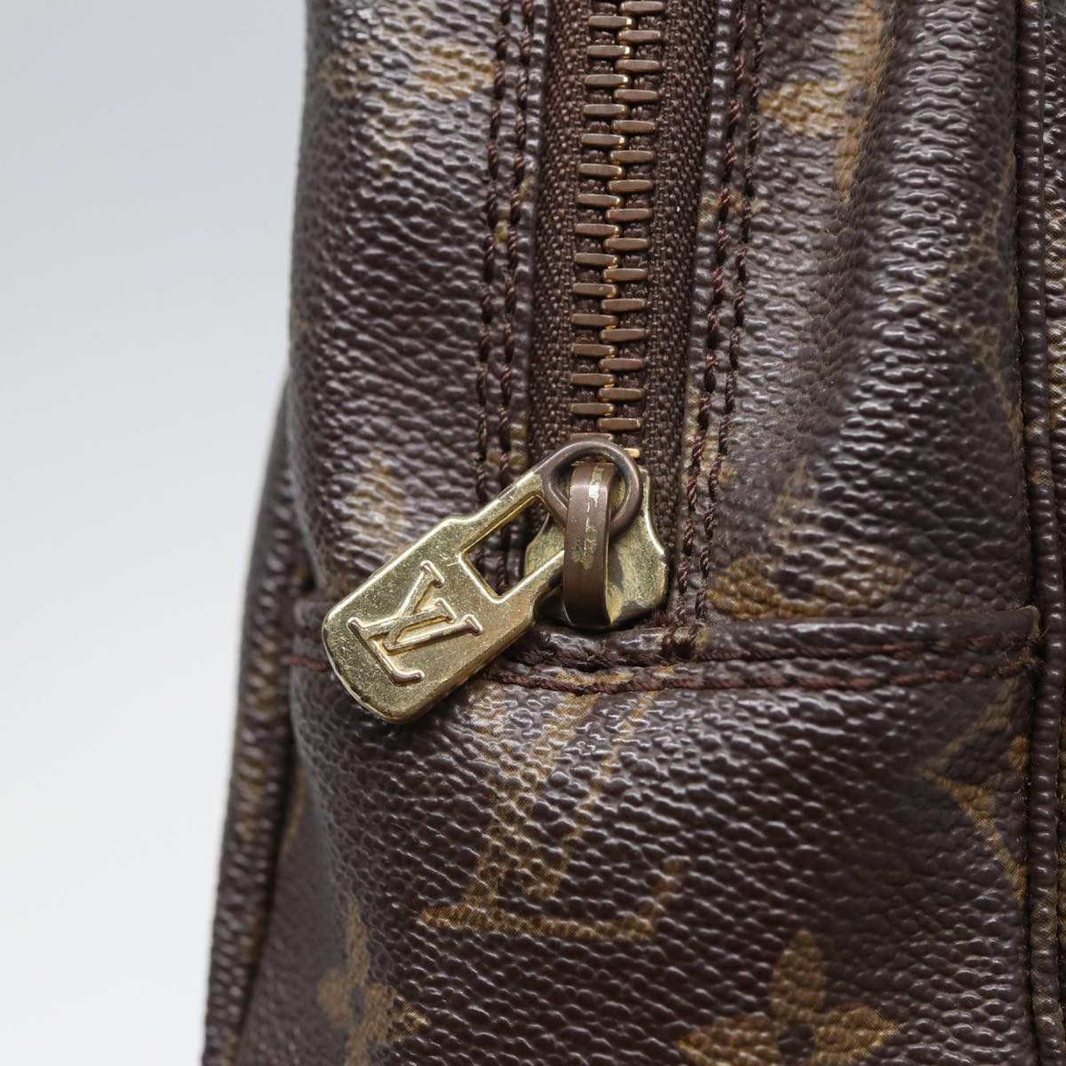 LOUIS VUITTON Monogram Trousse Toilette 28 Clutch Bag M47522 LV 83110