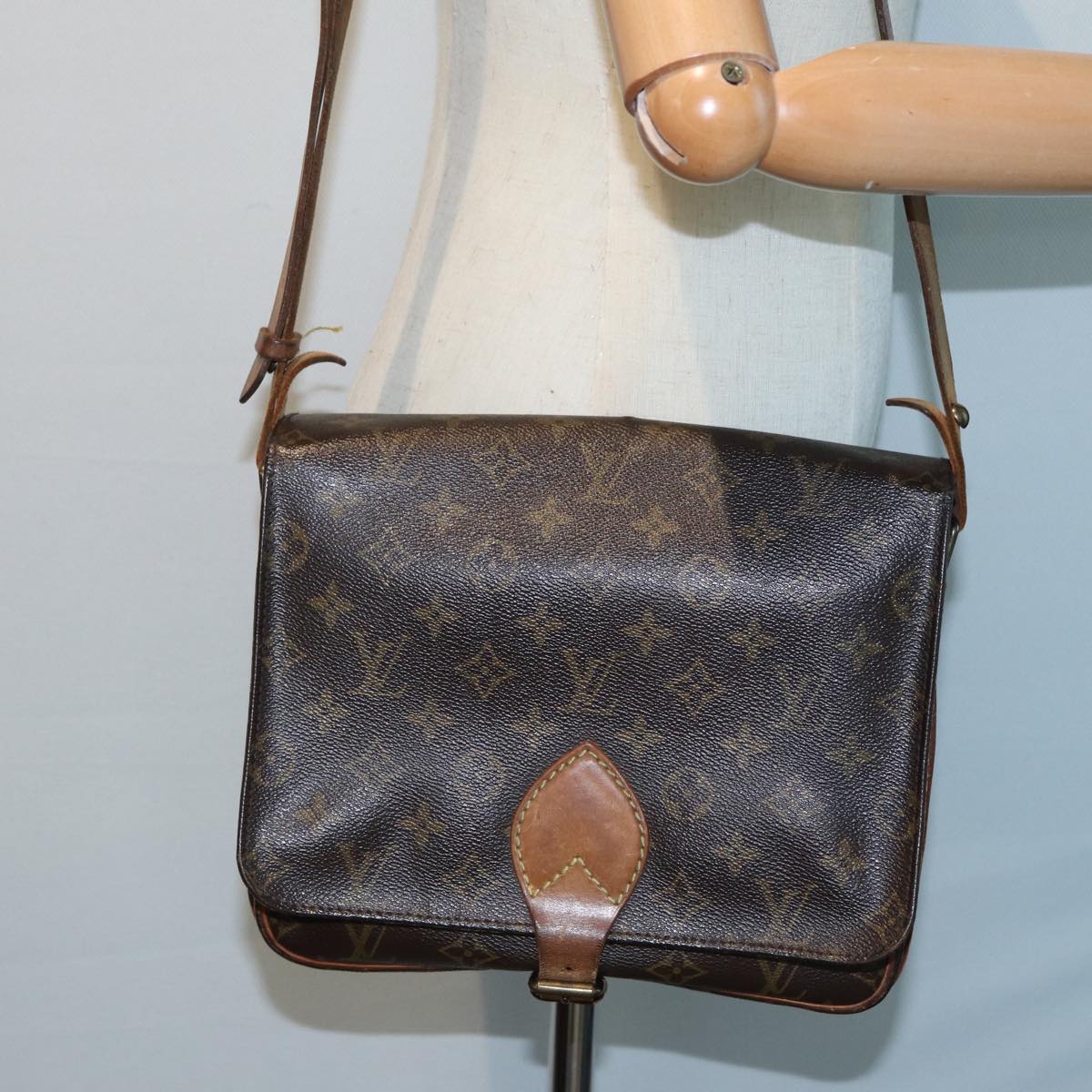 LOUIS VUITTON Monogram Cartouchiere MM Shoulder Bag M51253 LV 83116