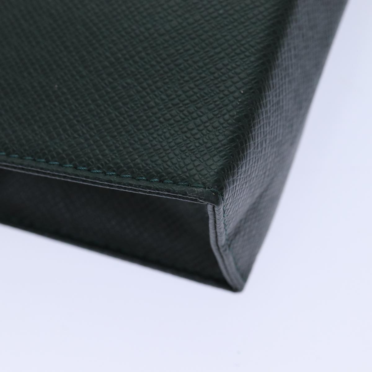 LOUIS VUITTON Taiga Posh Toilet 25 Pouch SPO Epicea LV 83279