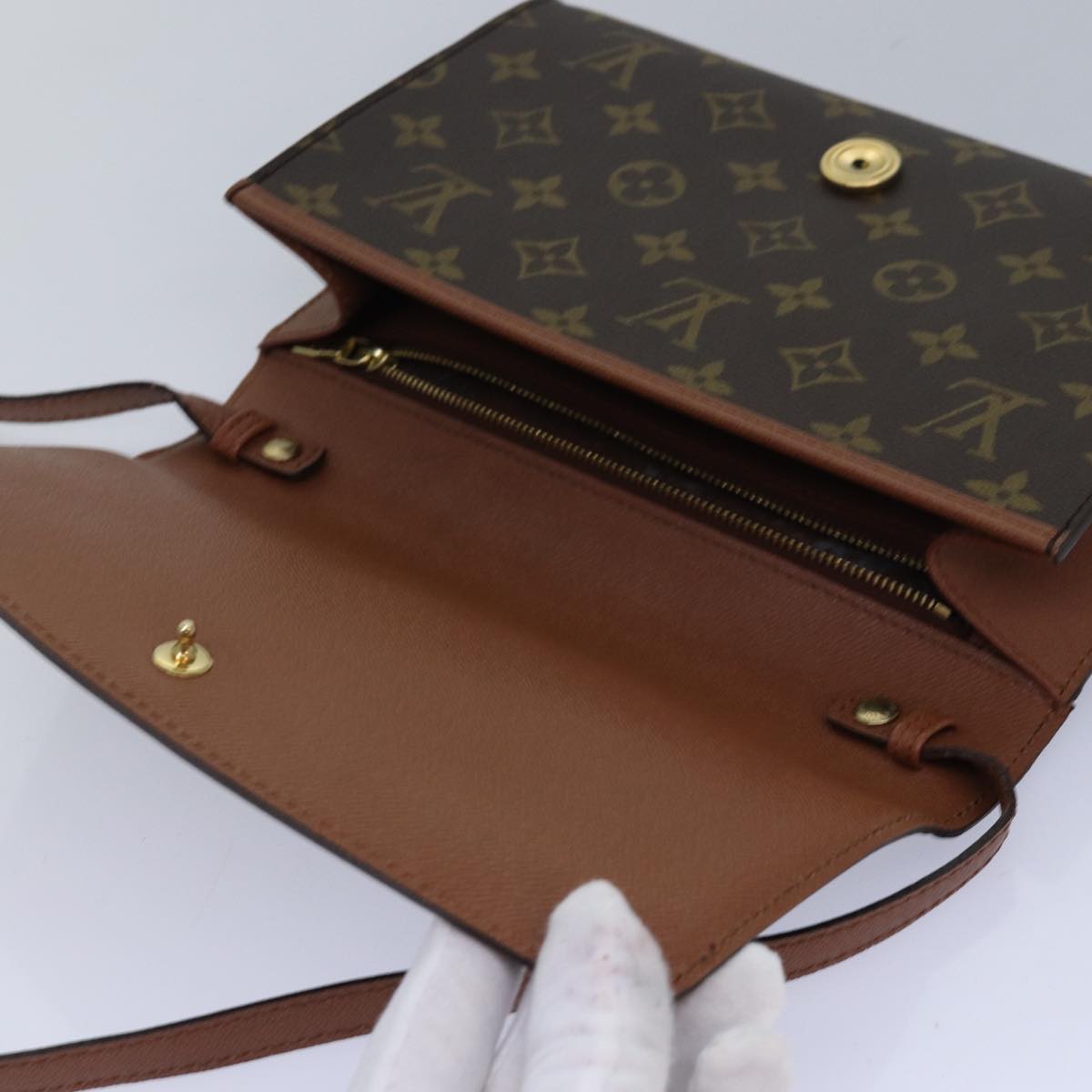 LOUIS VUITTON Monogram Bordeaux 24 Shoulder Bag M51798 LV 83302