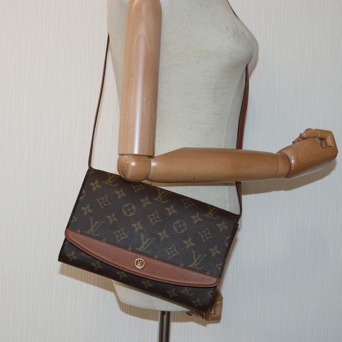 LOUIS VUITTON Monogram Bordeaux 24 Shoulder Bag M51798 LV 83302