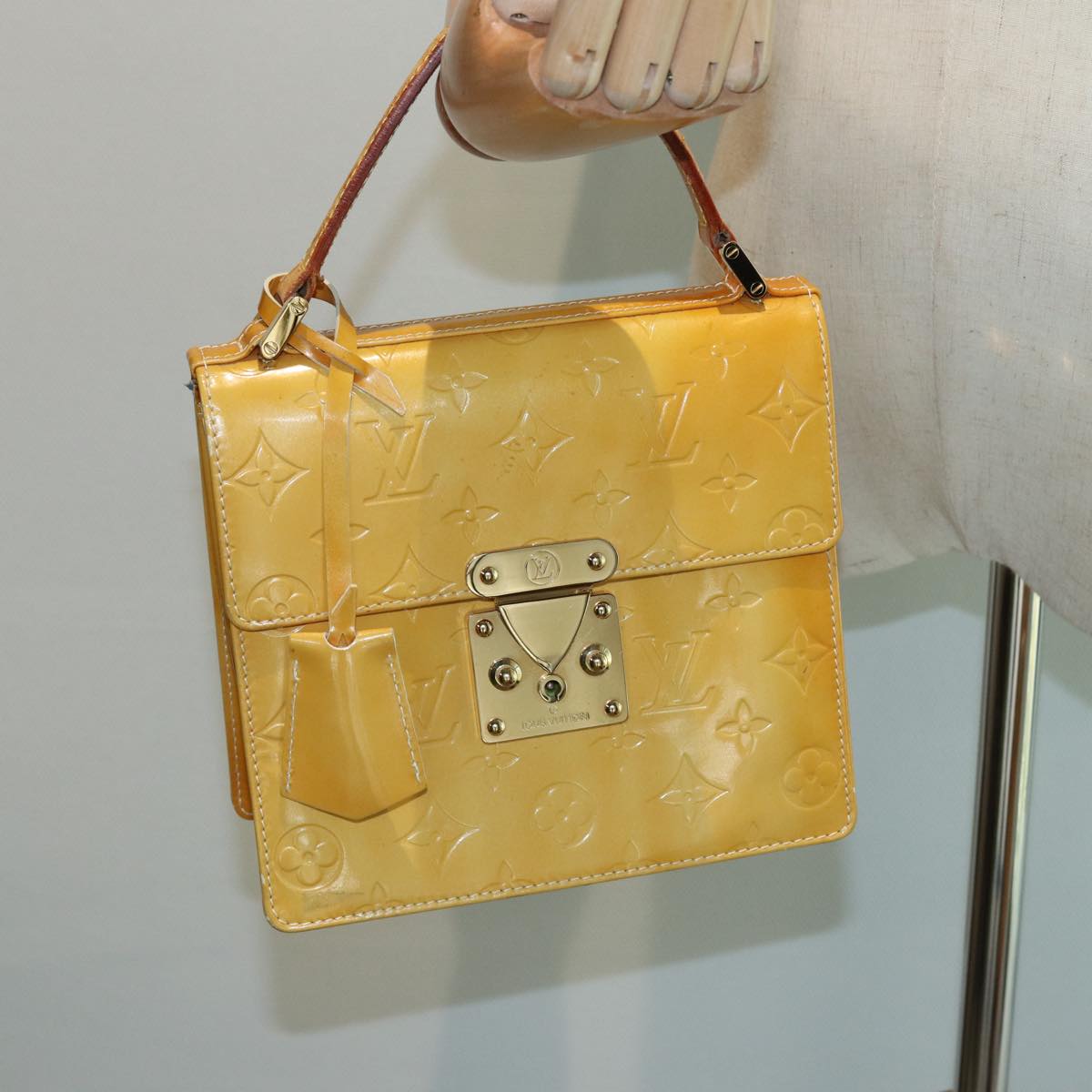 LOUIS VUITTON Monogram Vernis Spring Street Bag Lime Yellow M91068 83528