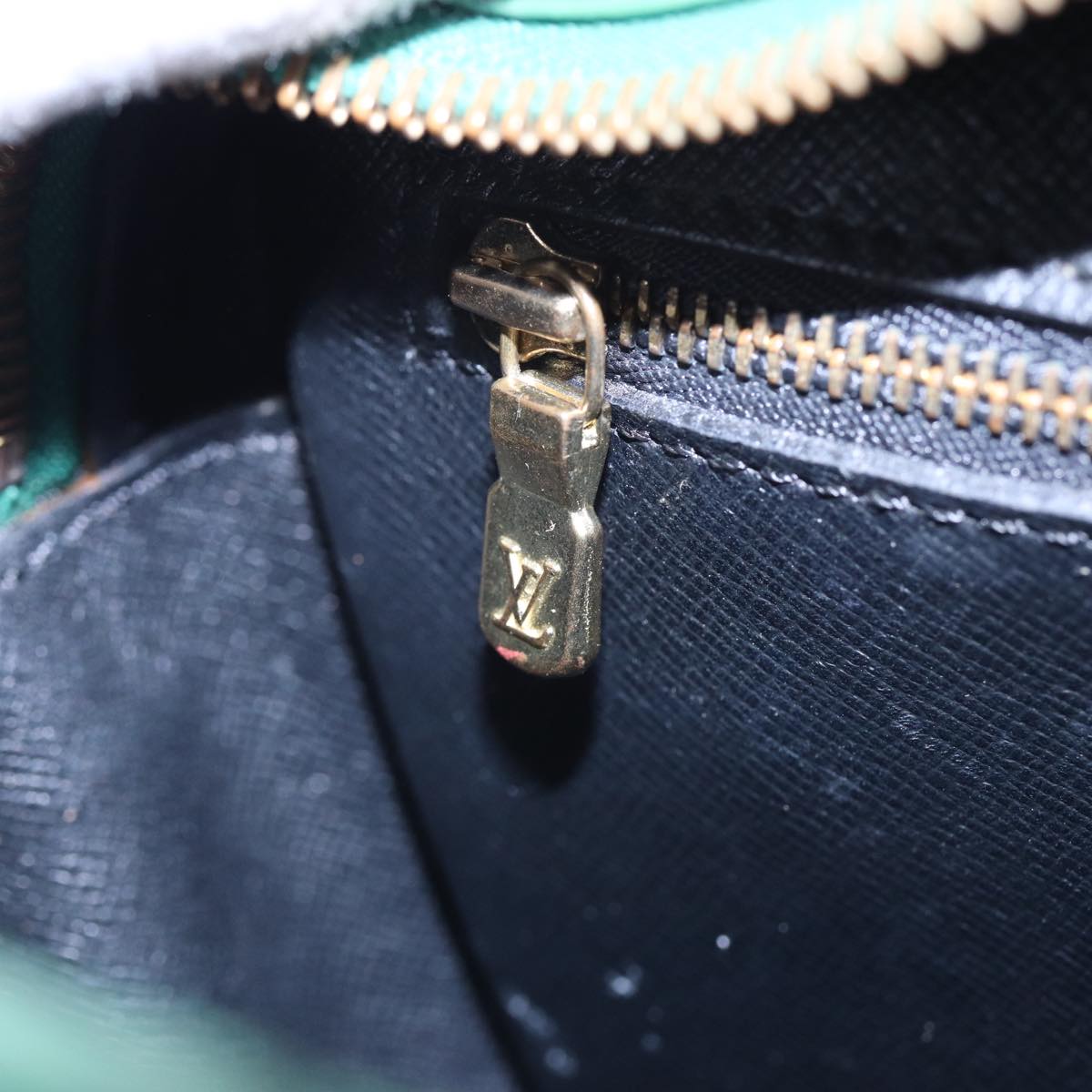 LOUIS VUITTON Epi Jeune Fille MM Shoulder Bag Green M52154 LV 83535