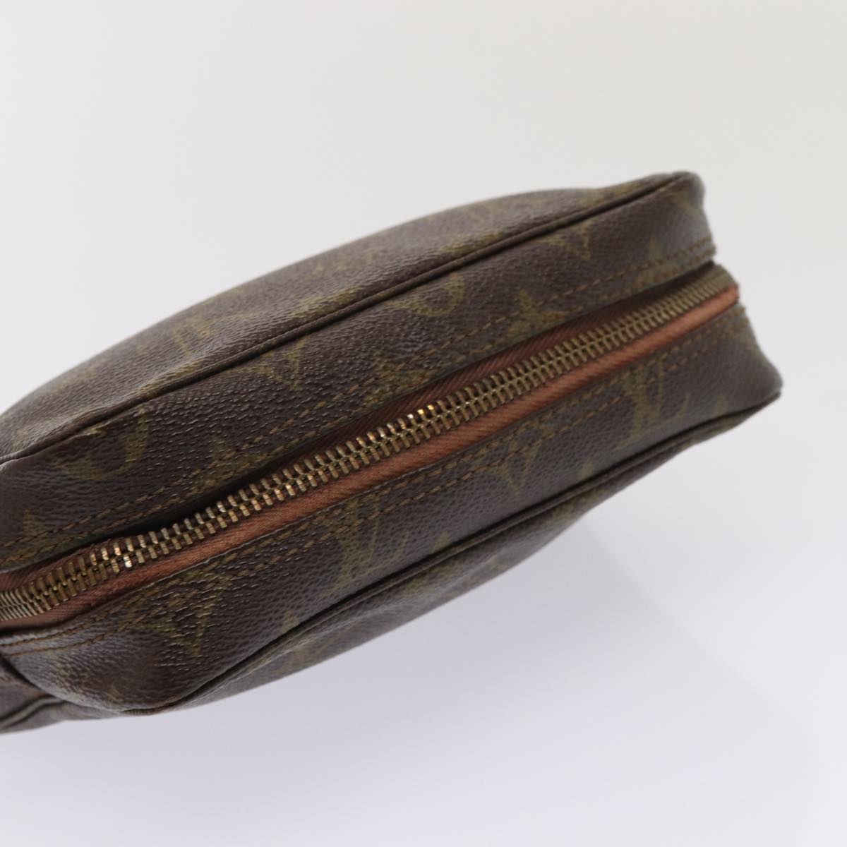 LOUIS VUITTON Monogram Trousse Toilette 18 Pouch M47526 LV 83601