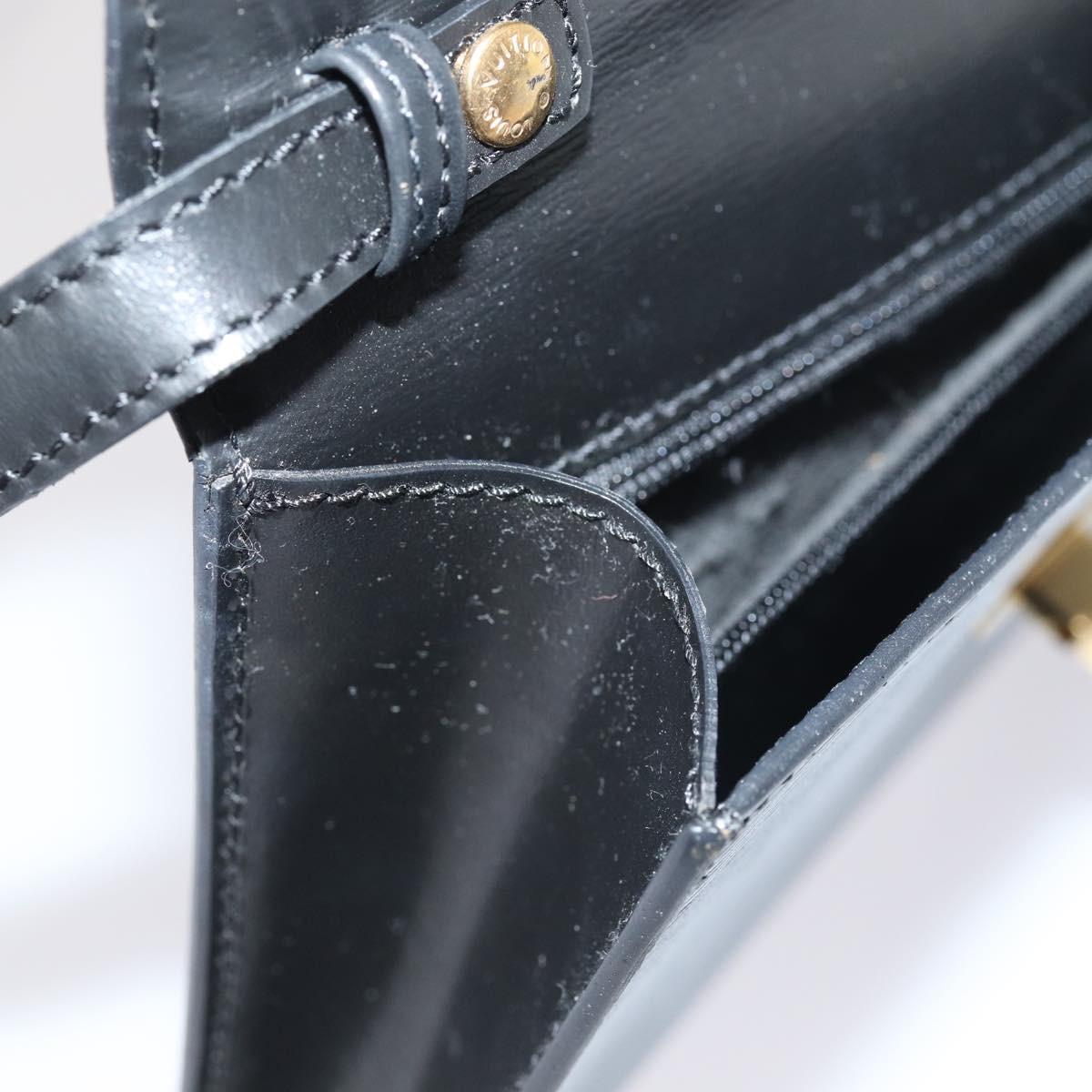 LOUIS VUITTON Epi Pochette Arche Shoulder Bag Black Noir M52572 LV 83609