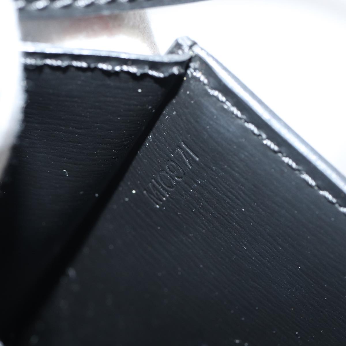 LOUIS VUITTON Epi Pochette Arche Shoulder Bag Black Noir M52572 LV 83609