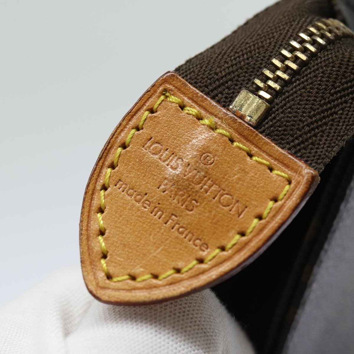 LOUIS VUITTON Monogram Poche Toilette 15 Pouch M47546 LV 83752