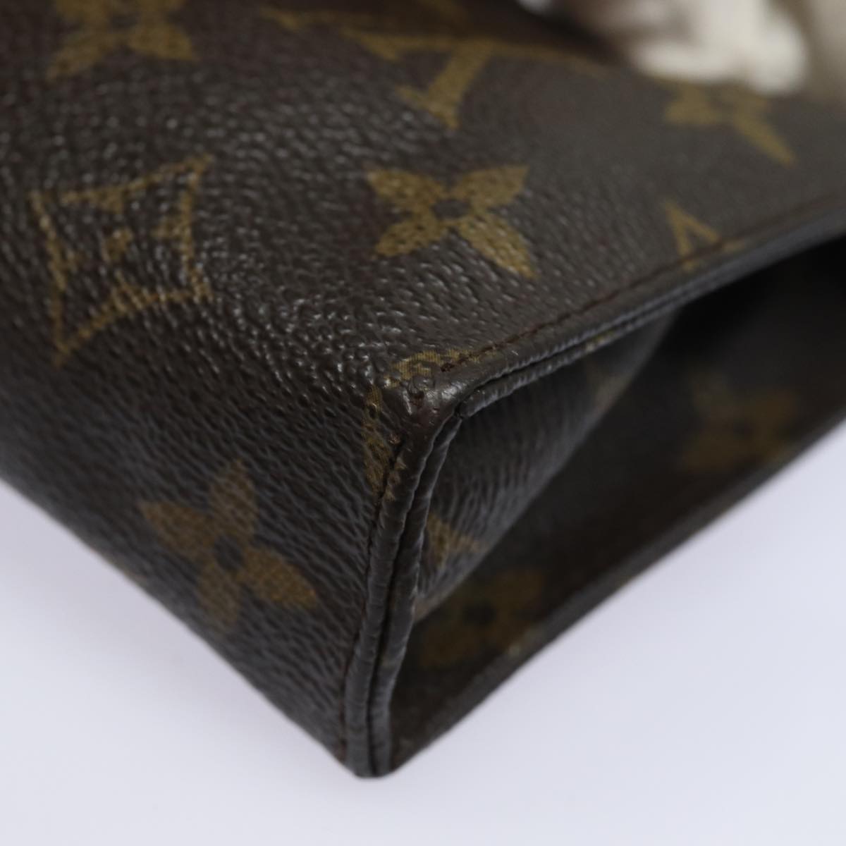 LOUIS VUITTON Monogram Poche Toilette 15 Pouch M47546 LV 83770