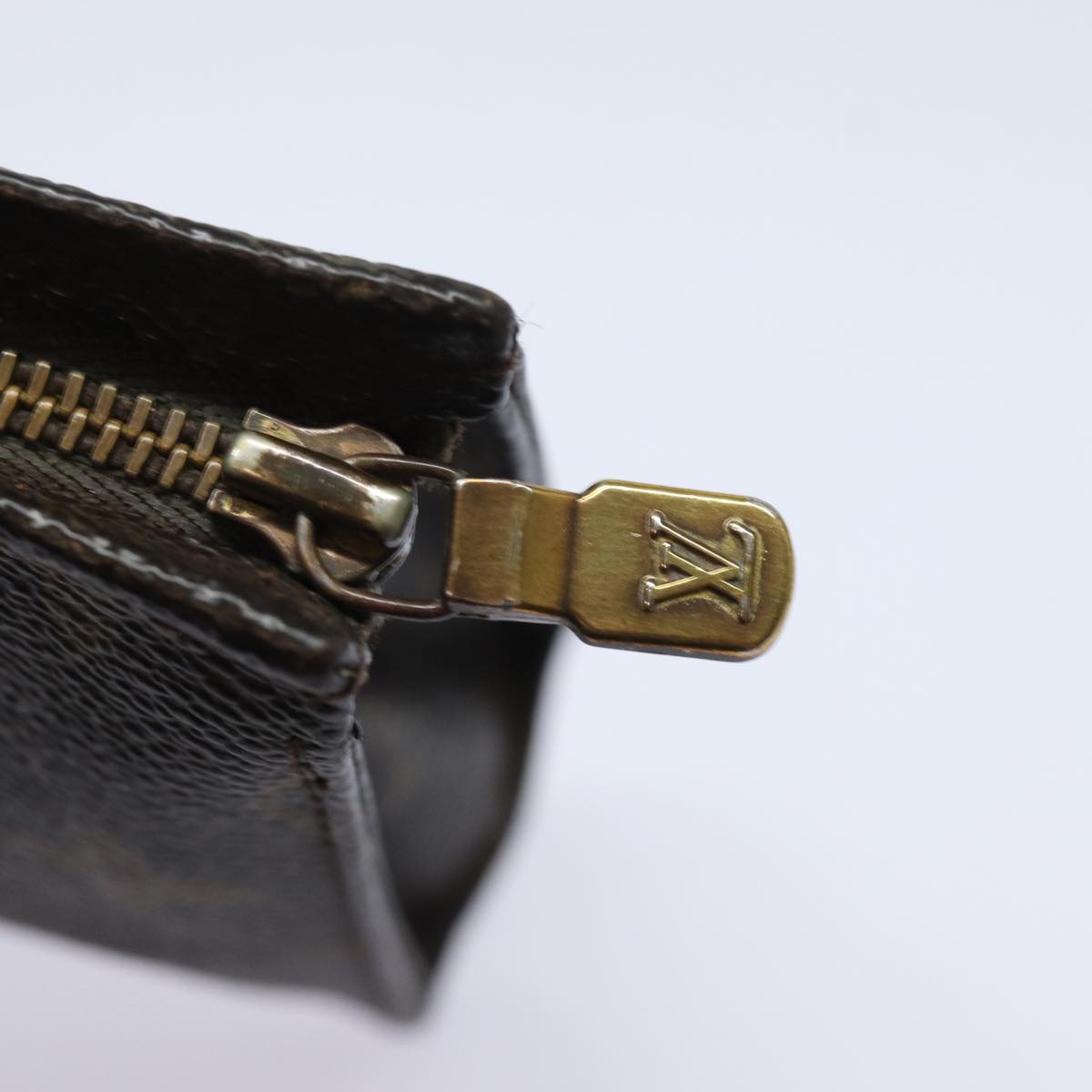 LOUIS VUITTON Monogram Poche Toilette 15 Pouch M47546 LV 83770