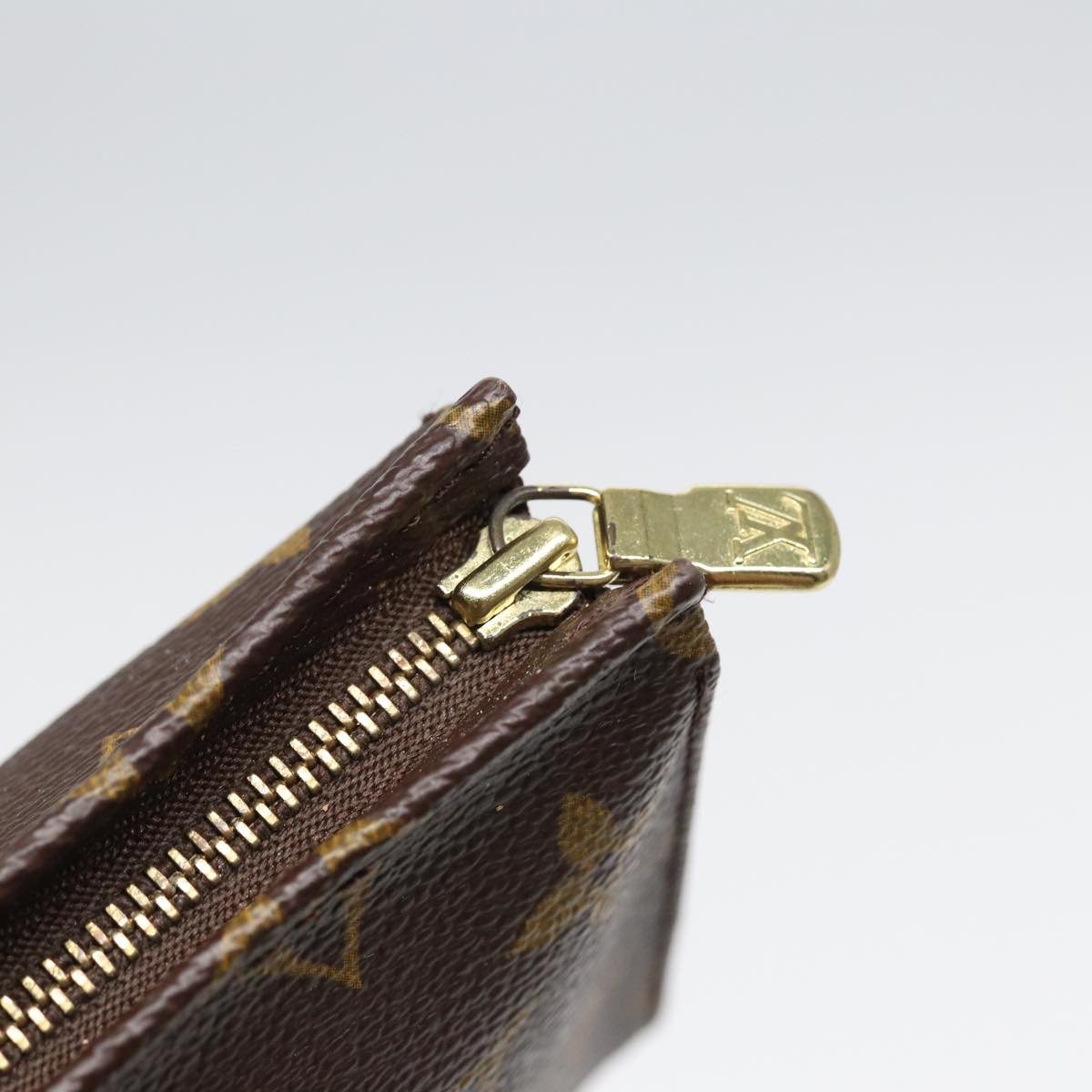 LOUIS VUITTON Monogram Poche Toilette 15 Pouch M47546 LV 83771