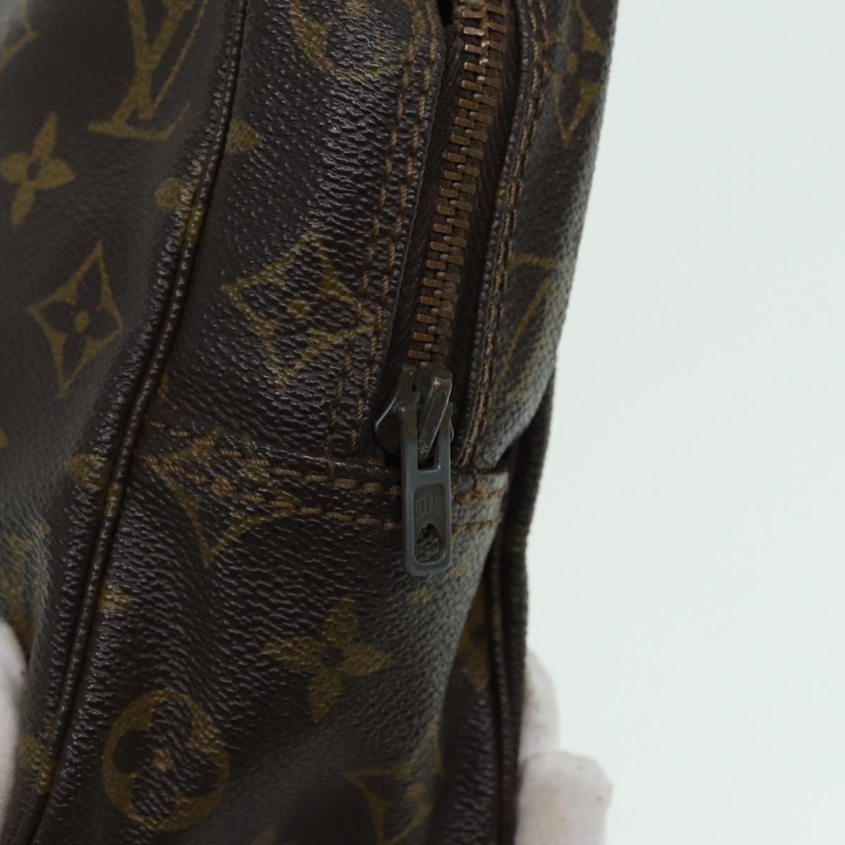 LOUIS VUITTON Monogram Trousse Toilette 28 Clutch Bag M47522 LV 83781