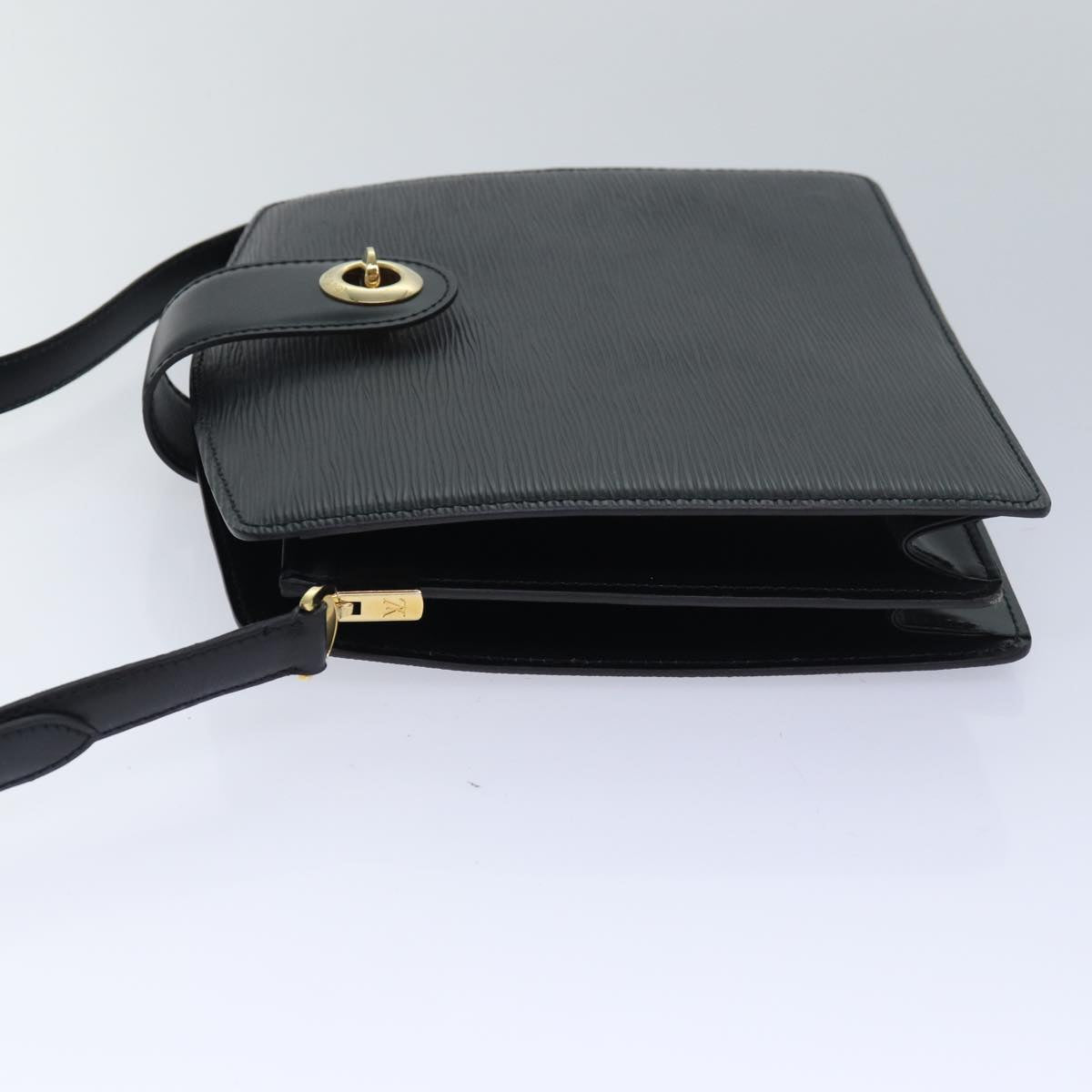 LOUIS VUITTON Epi Capuchin Shoulder Bag Black M52342 LV 83869