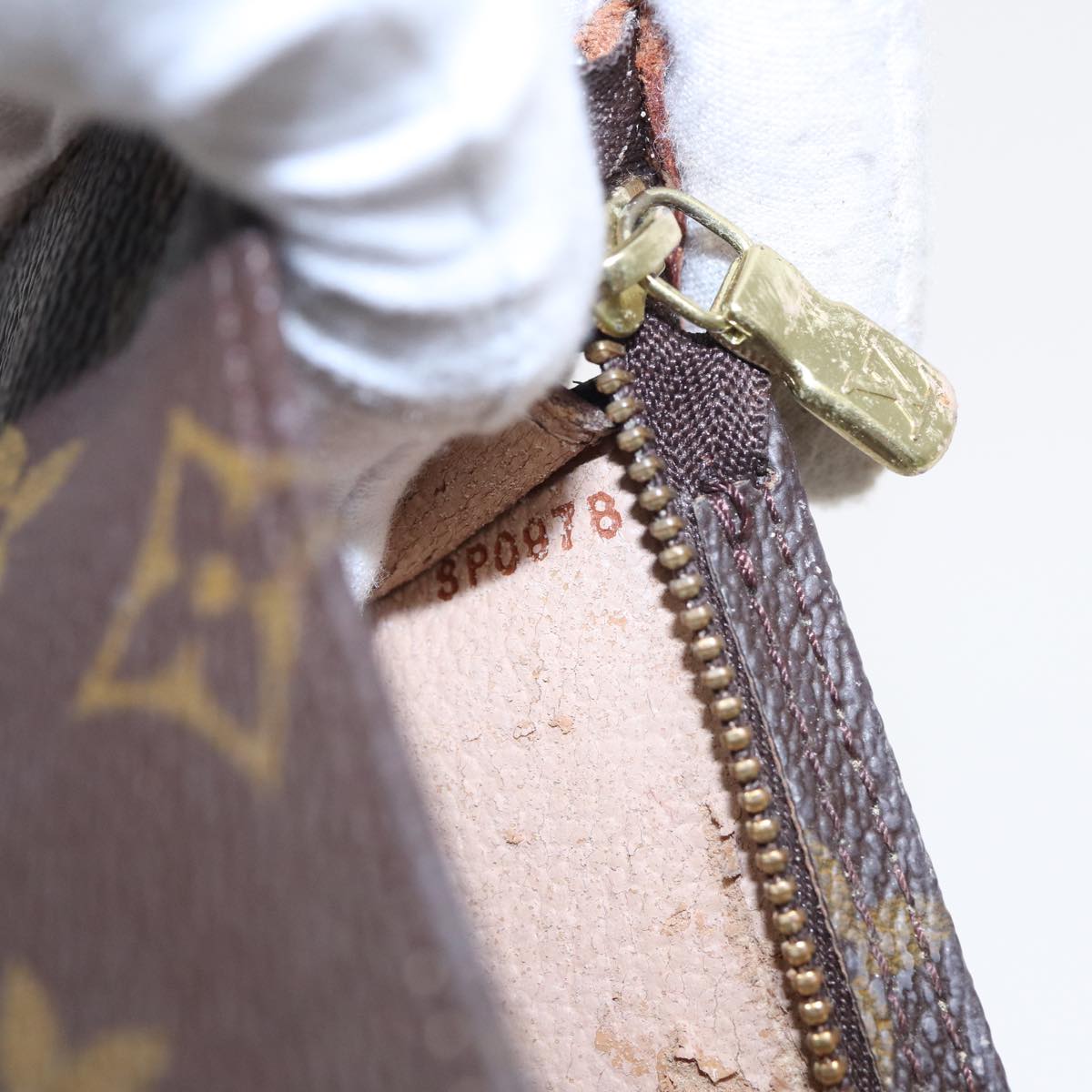 LOUIS VUITTON Monogram Bucket GM Pouch Accessory Pouch LV 83892