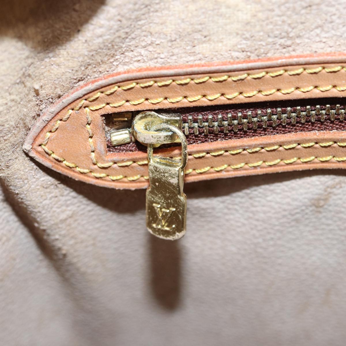 LOUIS VUITTON Monogram Bucket GM Shoulder Bag M42236 LV 83899