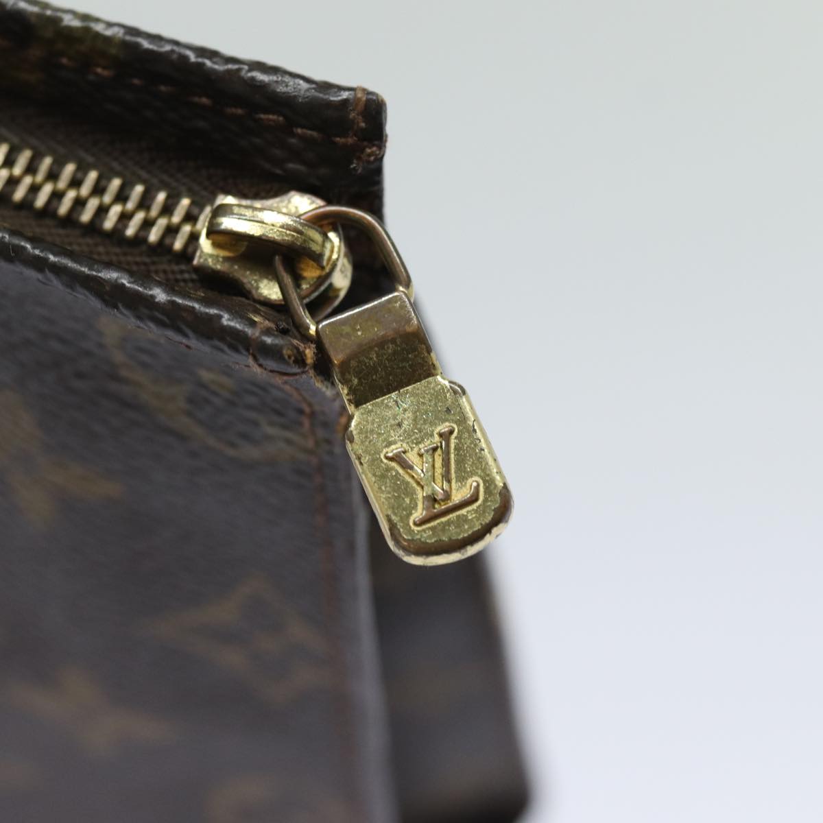 LOUIS VUITTON Monogram Poche Toilette 26 Pouch M47542 LV 84025